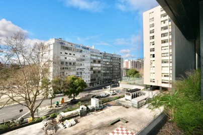 Apartamento T3 para Venda em Benfica