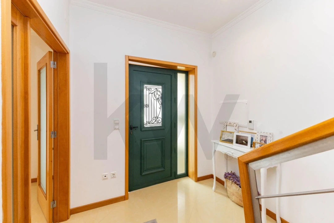 Moradia T4 para Venda em Argoncilhe Foto 2