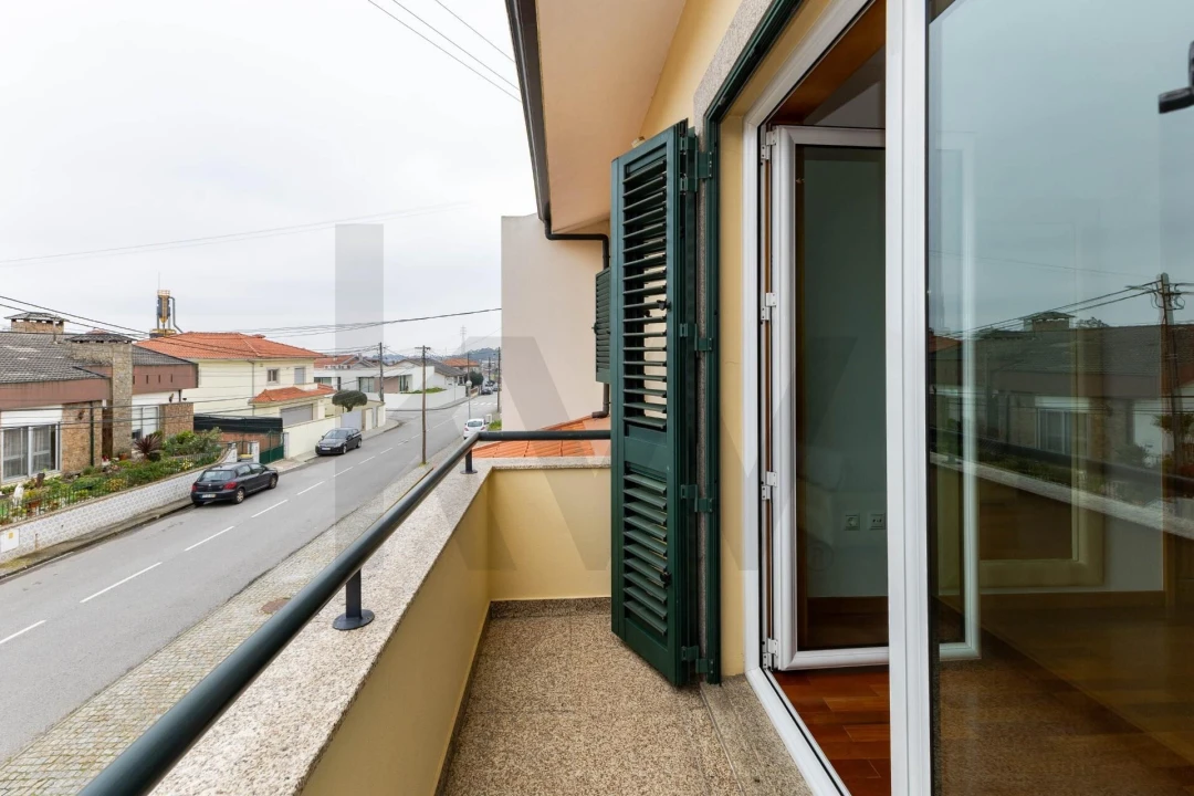 Moradia T4 para Venda em Argoncilhe Foto 20