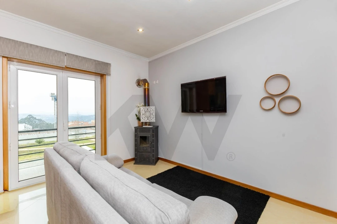 Moradia T4 para Venda em Argoncilhe Foto 10