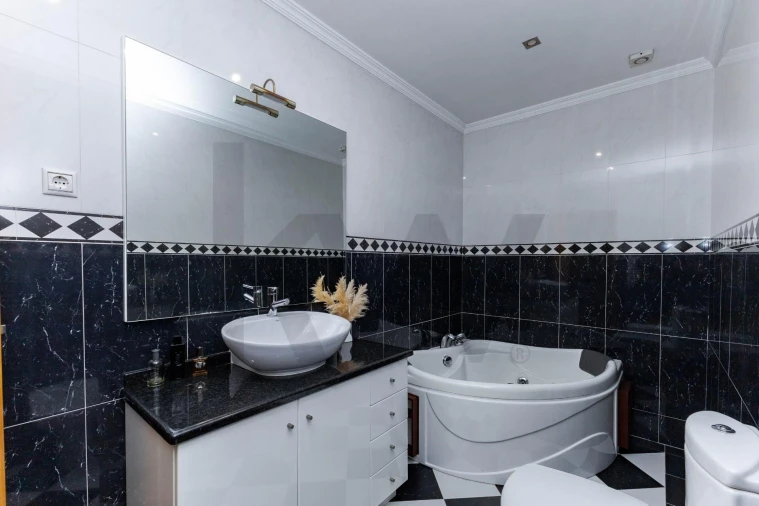 Moradia T4 para Venda em Argoncilhe Foto 21