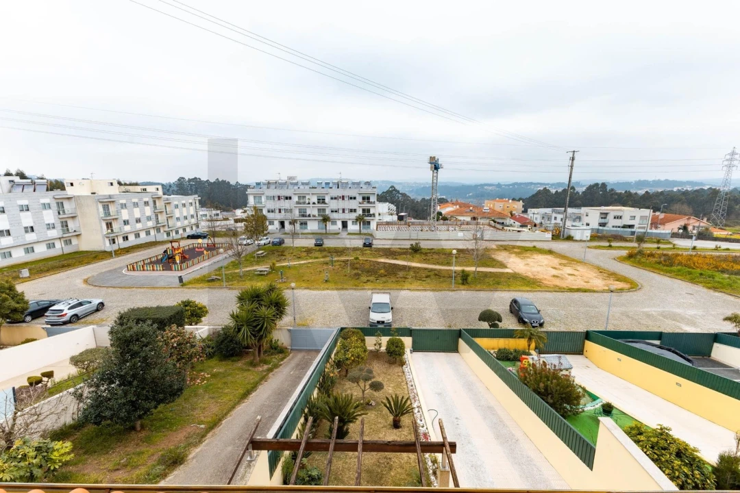 Moradia T4 para Venda em Argoncilhe Foto 23