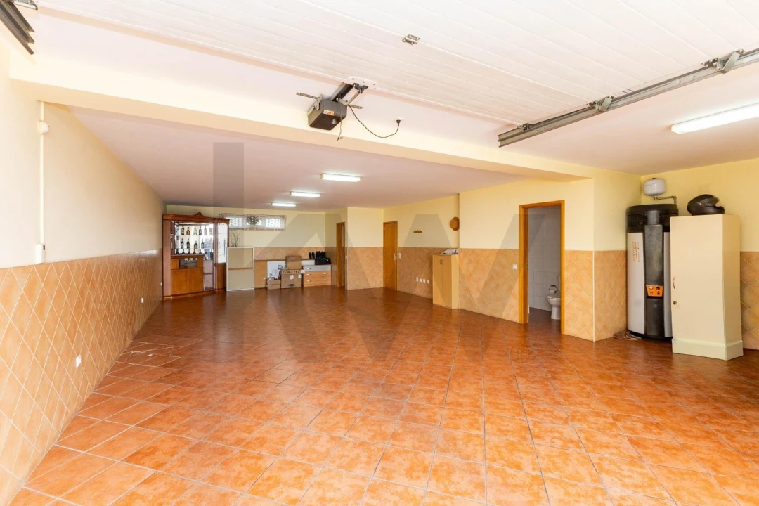 Moradia T4 para Venda em Argoncilhe Foto 25