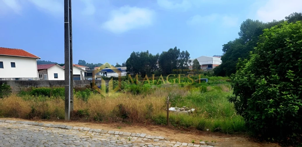 Terreno para Venda em Serzedo e Perosinho Foto 3