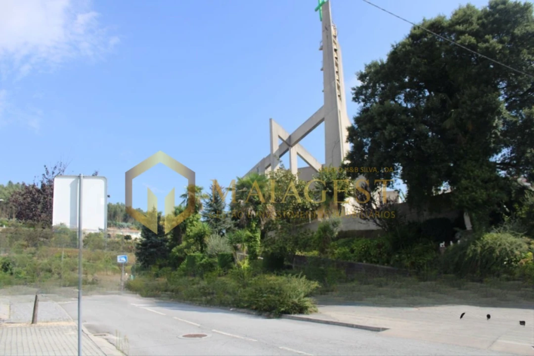 Terreno para Venda em Infias Foto 3