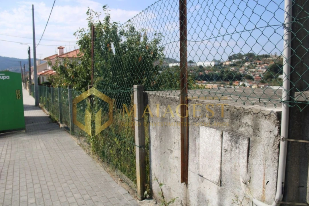 Terreno para Venda em Infias Foto 4