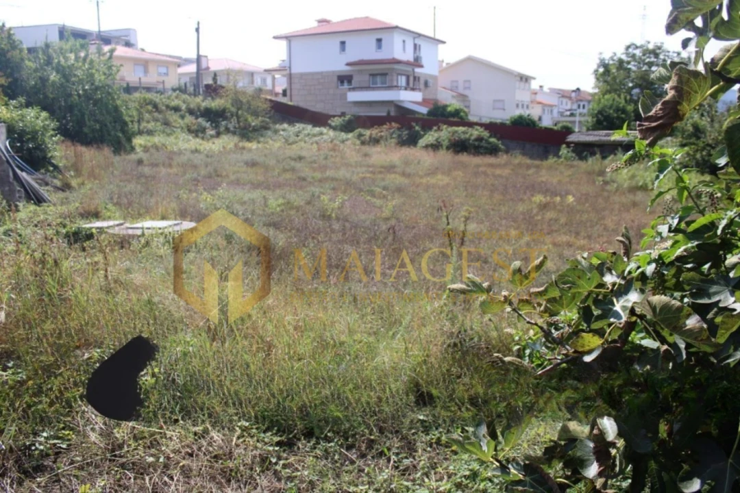 Terreno para Venda em Infias Foto 10
