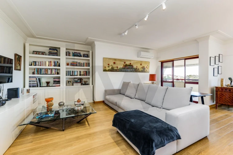 Apartamento T2 para Venda em Queluz e Belas Foto 2