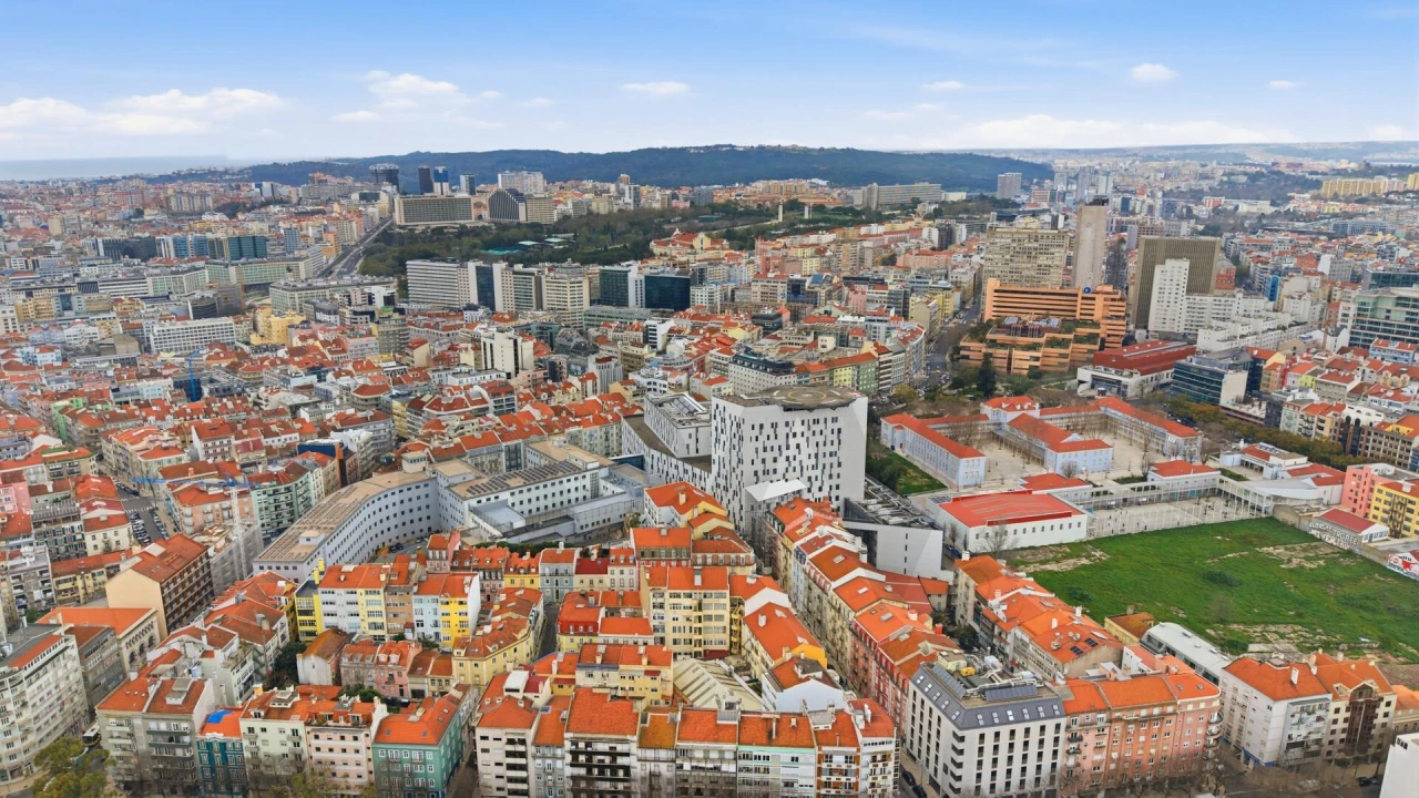 Apartamento T3 para Venda em Arroios Foto 14