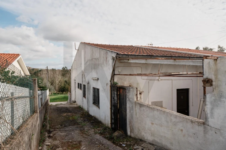 Moradia T2 para Venda em Barcouço Foto 29