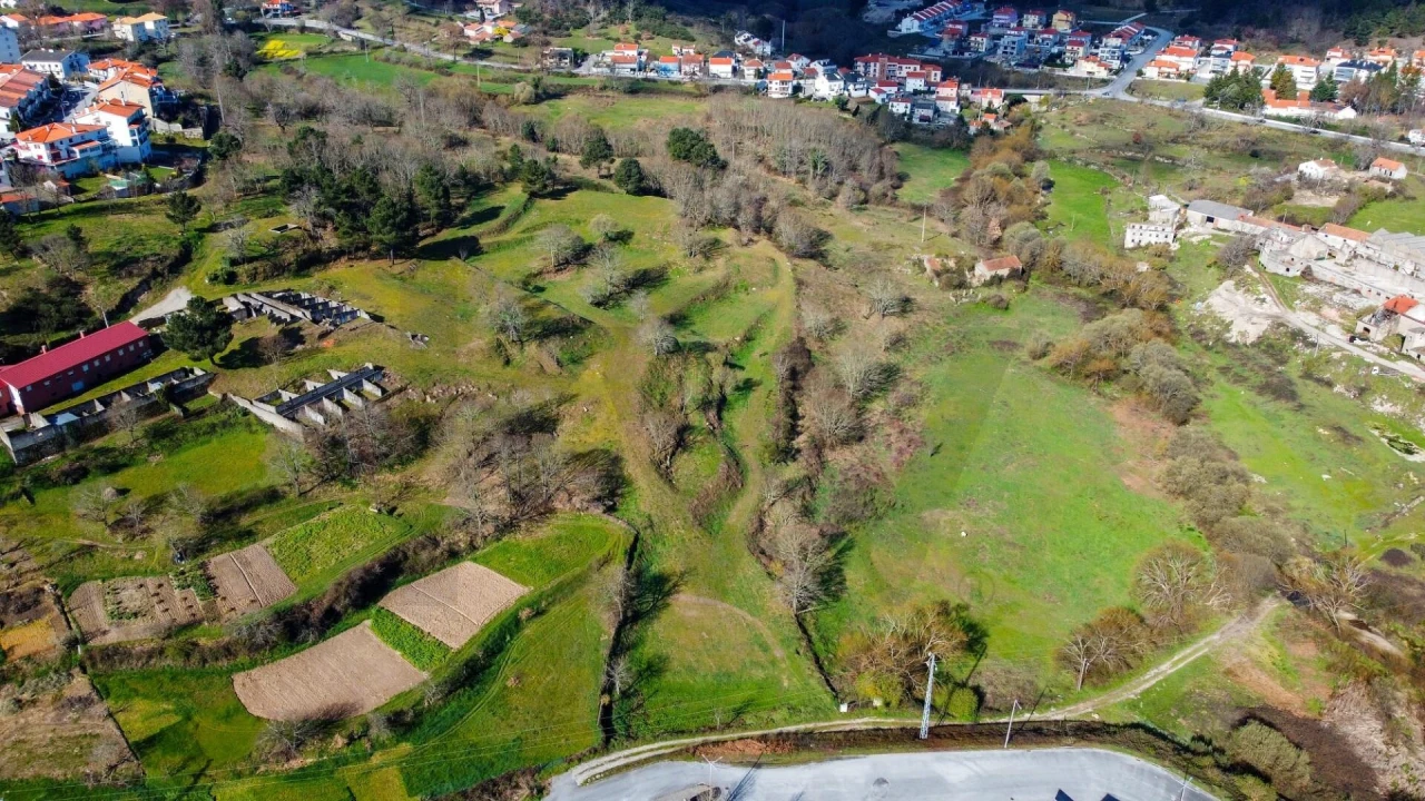 Quinta T5 para Venda em Avelãs de Ambom e Rocamondo Foto 3