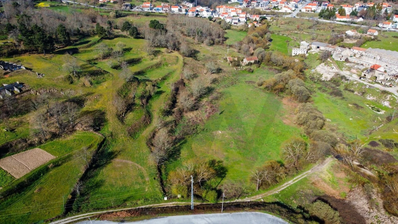 Quinta T5 para Venda em Avelãs de Ambom e Rocamondo Foto 2