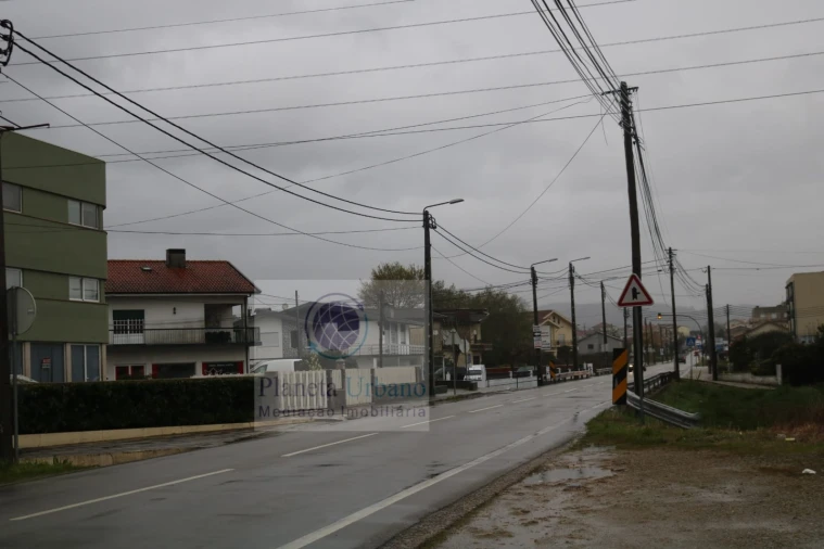 Terreno para Venda em Campo e Sobrado Foto 1