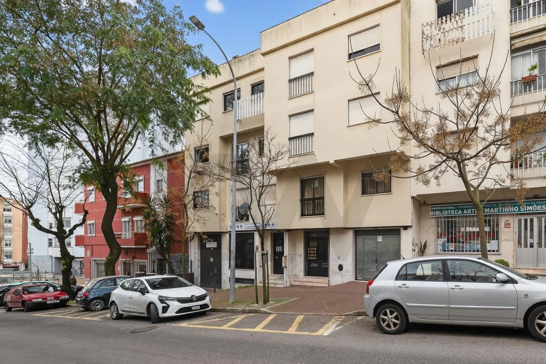 Apartamento T2 para Venda em Mina de Água Foto 2