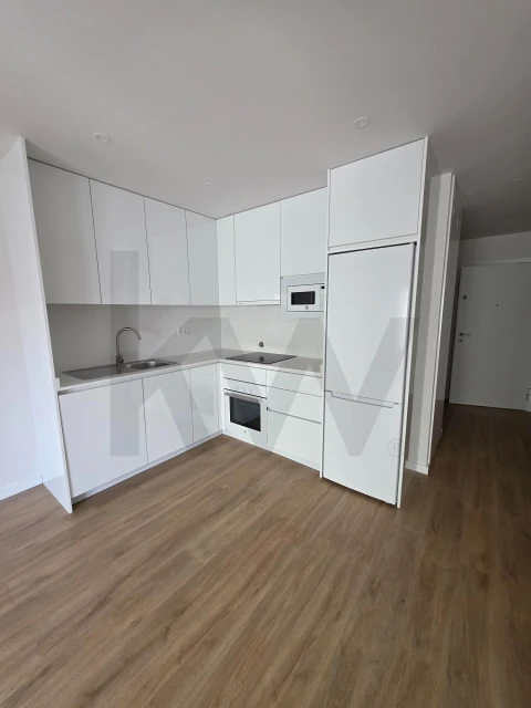 Apartamento T1 para Arrendamento em Paranhos