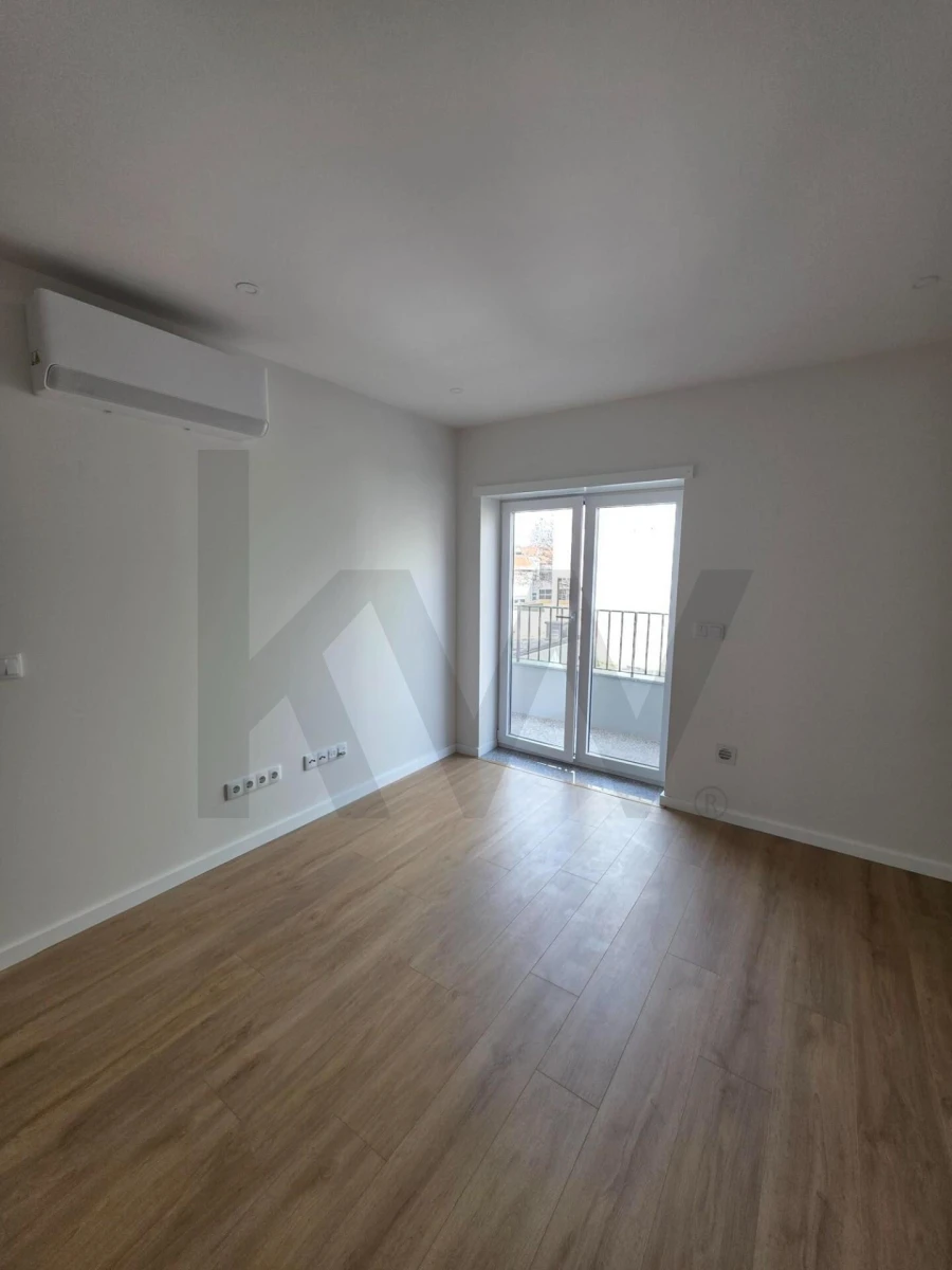 Apartamento T1 para Arrendamento em Paranhos Foto 5