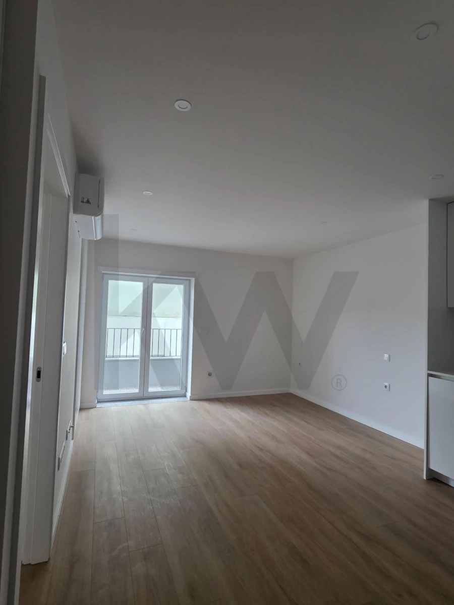 Apartamento T1 para Arrendamento em Paranhos Foto 4