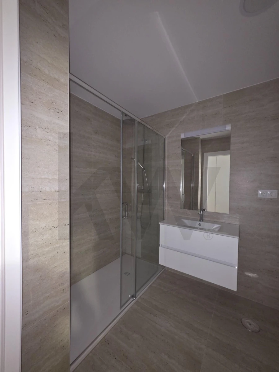 Apartamento T1 para Arrendamento em Paranhos Foto 10