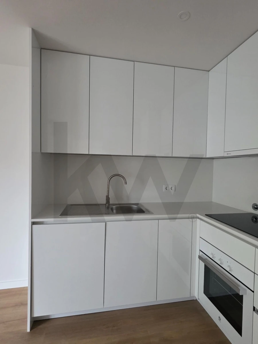 Apartamento T1 para Arrendamento em Paranhos Foto 6