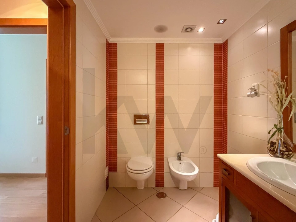 Apartamento T2 para Venda em Pechão Foto 25