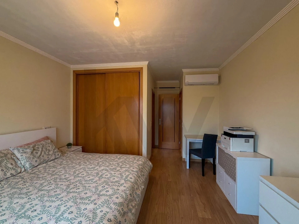 Apartamento T2 para Venda em Pechão Foto 13