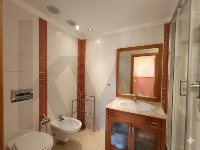 Apartamento T2 para Venda em Pechão Foto 13