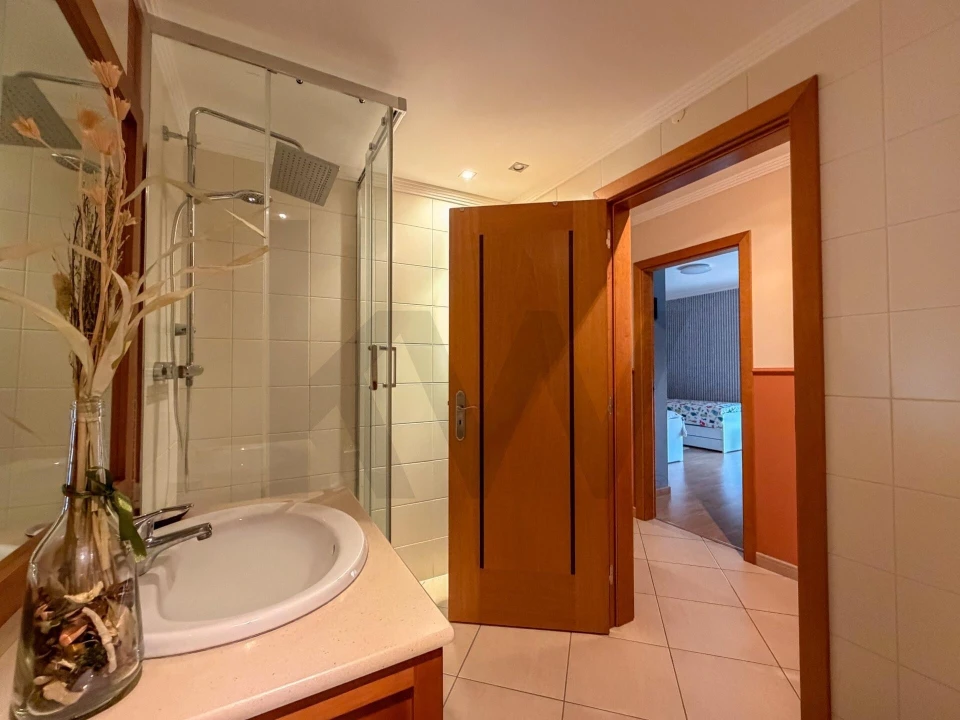 Apartamento T2 para Venda em Pechão Foto 23