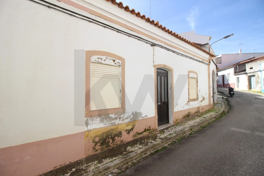 Moradia T3 para Venda em Estômbar e Parchal Foto 2