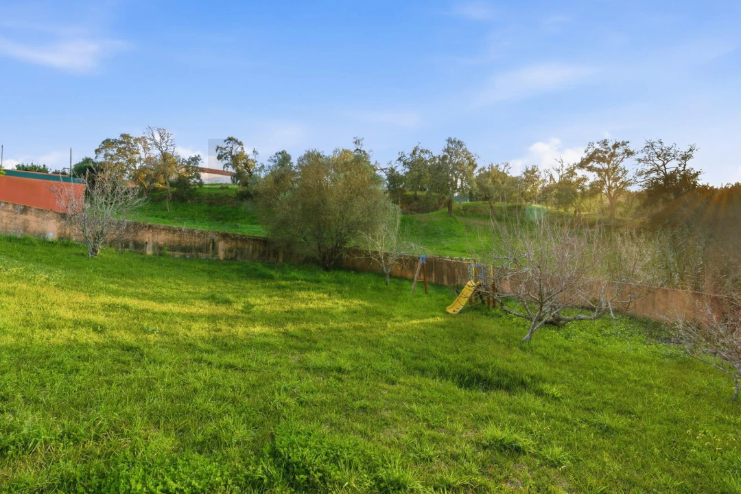 Moradia T5 para Venda em Salir de Matos Foto 26