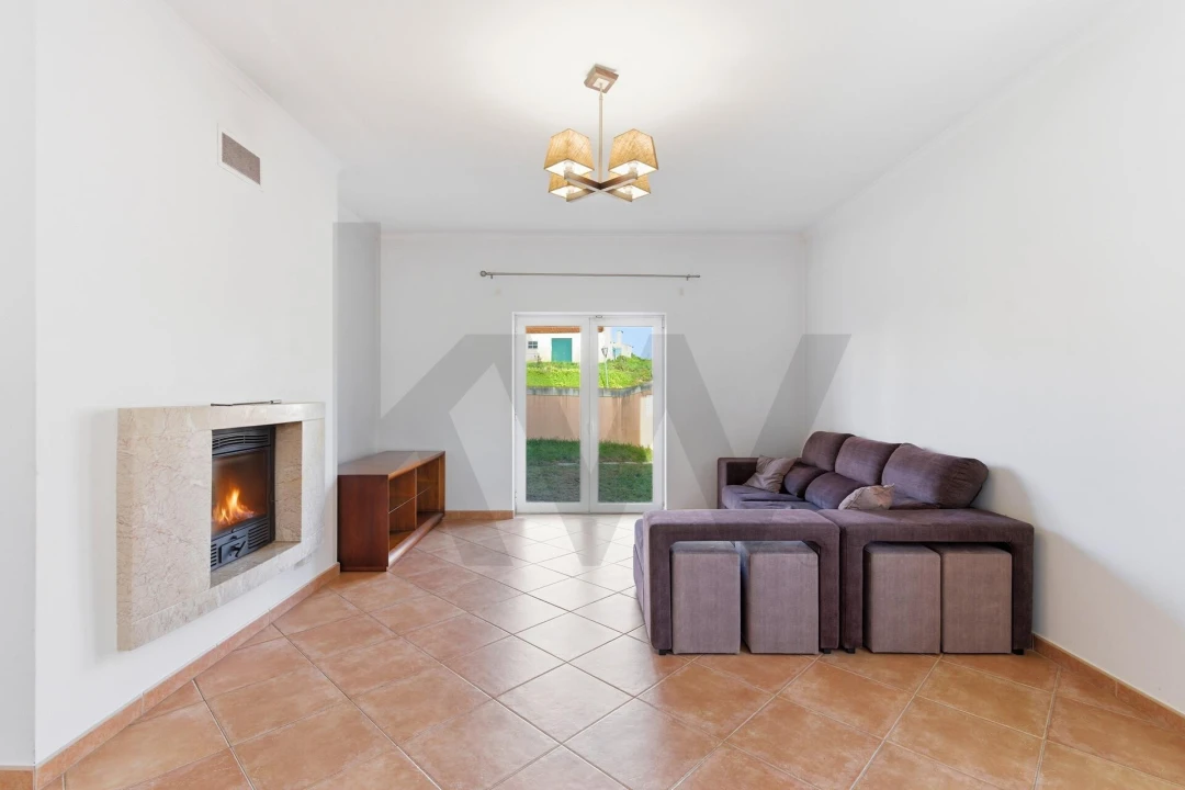 Moradia T5 para Venda em Salir de Matos Foto 35