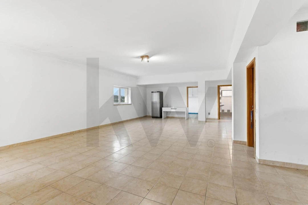 Moradia T5 para Venda em Salir de Matos Foto 83