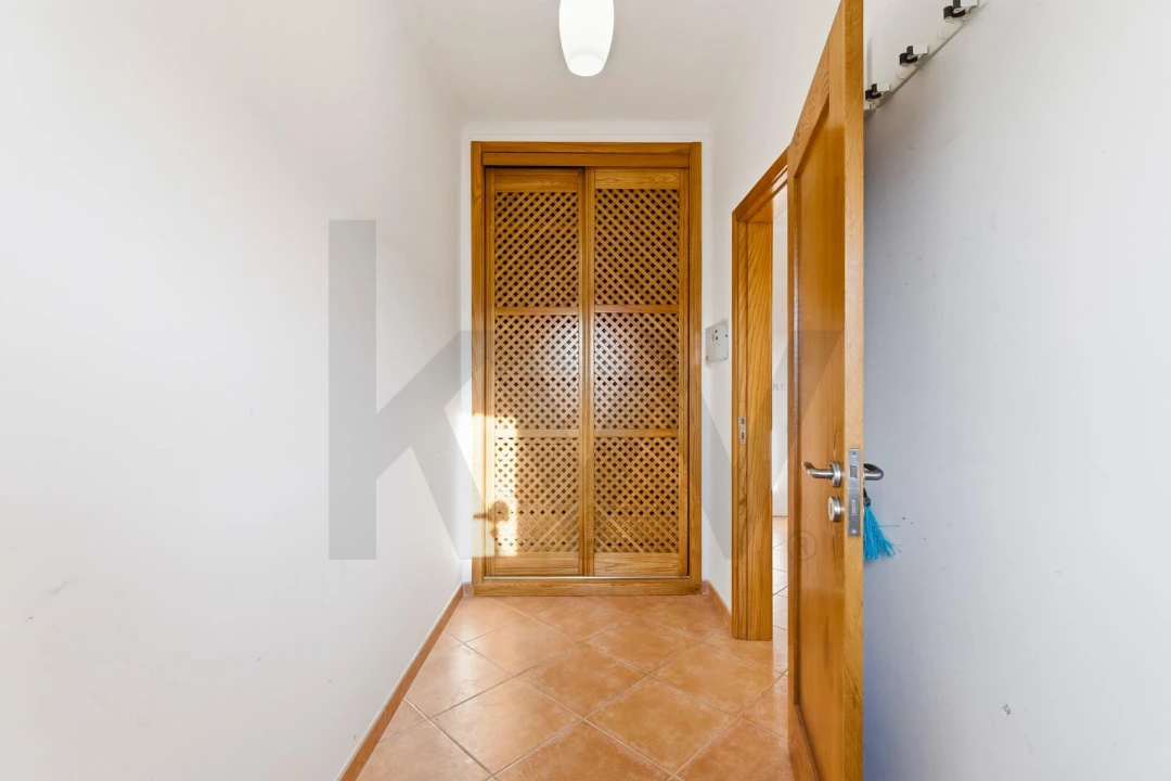 Moradia T5 para Venda em Salir de Matos Foto 42