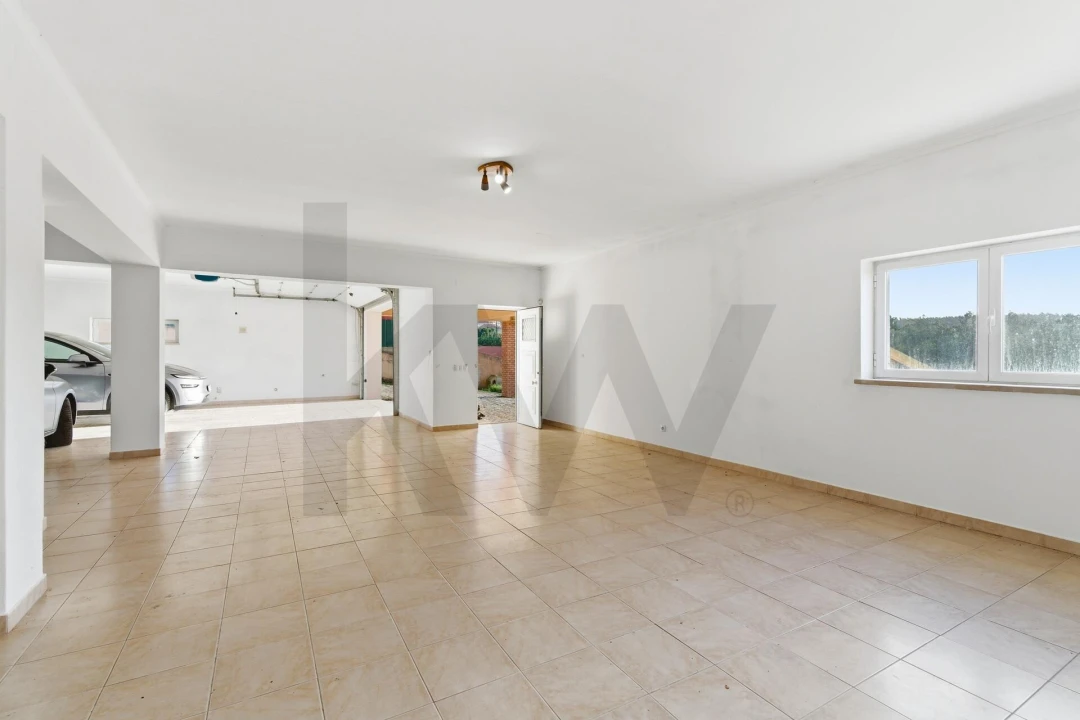 Moradia T5 para Venda em Salir de Matos Foto 82