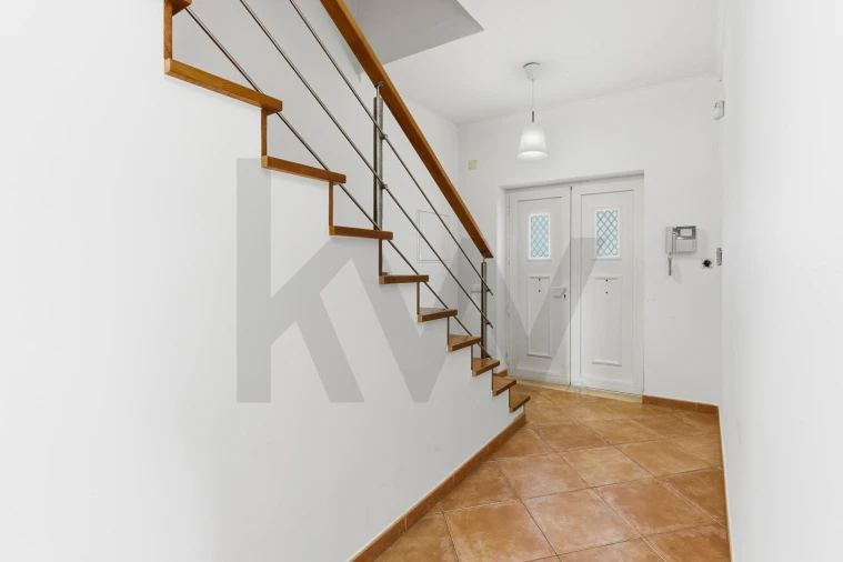 Moradia T5 para Venda em Salir de Matos Foto 30