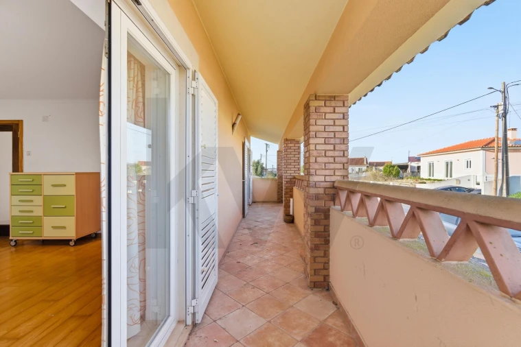 Moradia T5 para Venda em Salir de Matos Foto 66