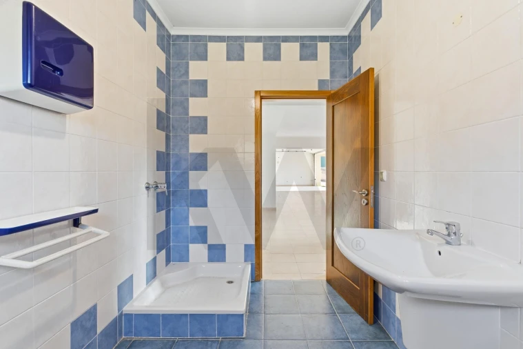 Moradia T5 para Venda em Salir de Matos Foto 87