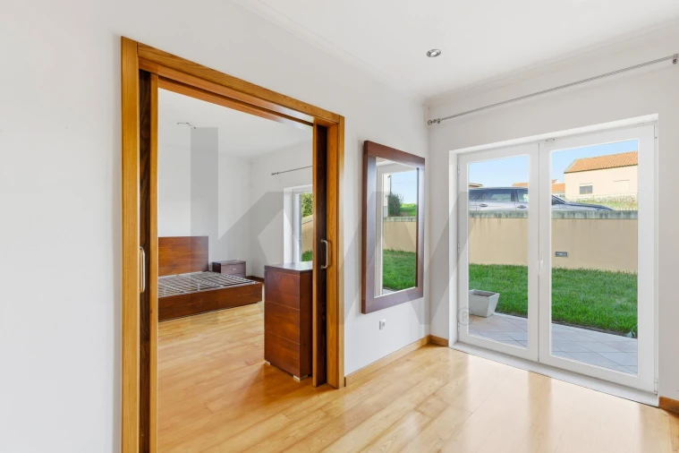 Moradia T5 para Venda em Salir de Matos Foto 59