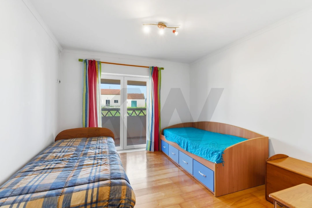 Moradia T5 para Venda em Salir de Matos Foto 74