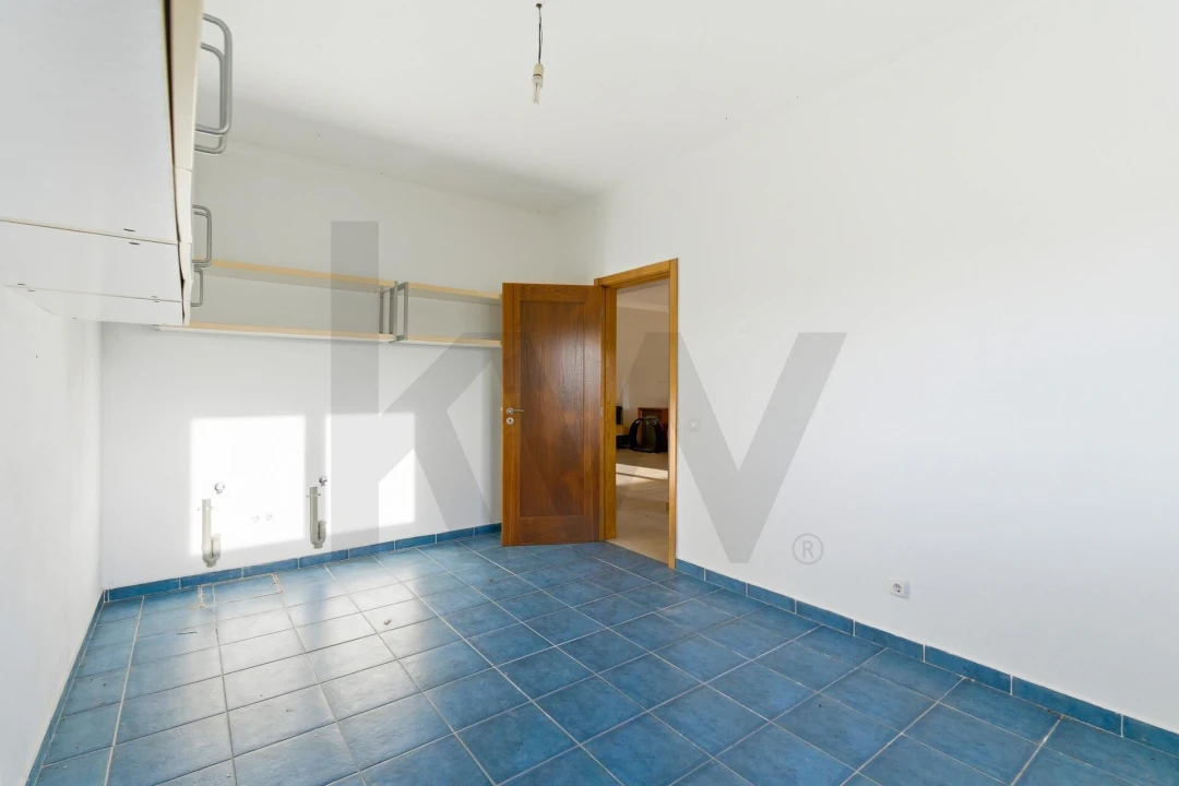 Moradia T5 para Venda em Salir de Matos Foto 85