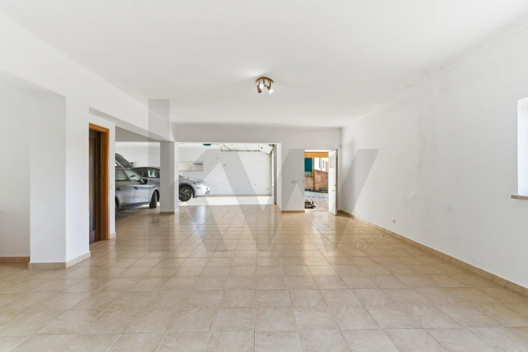 Moradia T5 para Venda em Salir de Matos Foto 79