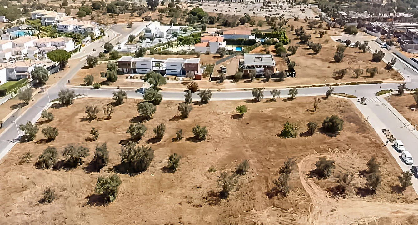 Terreno para Venda em Boliqueime Foto 11