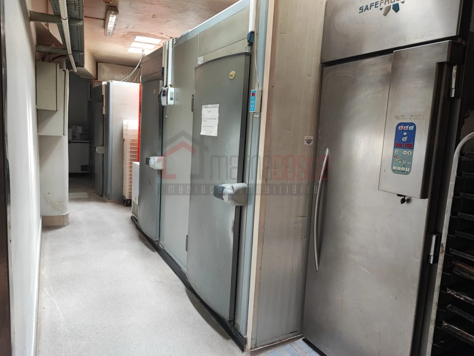 Negócio para Cedência de Quotas em Peniche Foto 2