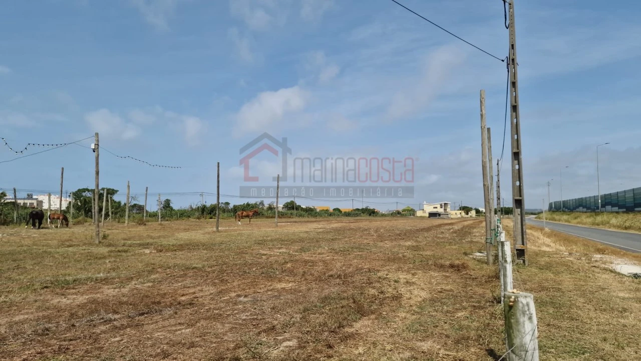 Terreno para Venda em Atouguia da Baleia Foto 2