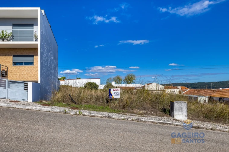 Terreno para Venda em Famalicão Foto 2