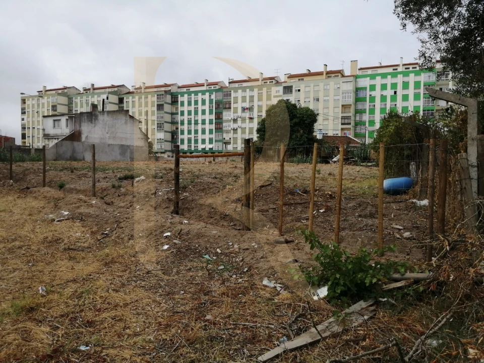 Terreno para Venda em Seixal, Arrentela e Aldeia de Paio Pires Foto 3