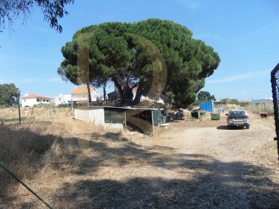 Terreno para Arrendamento em Seixal, Arrentela e Aldeia de Paio Pires Foto 1
