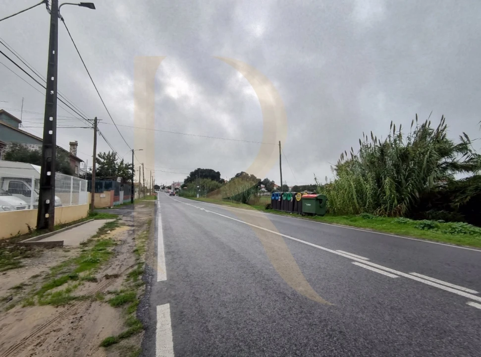 Terreno para Venda em Santo Antonio da Charneca Foto 4