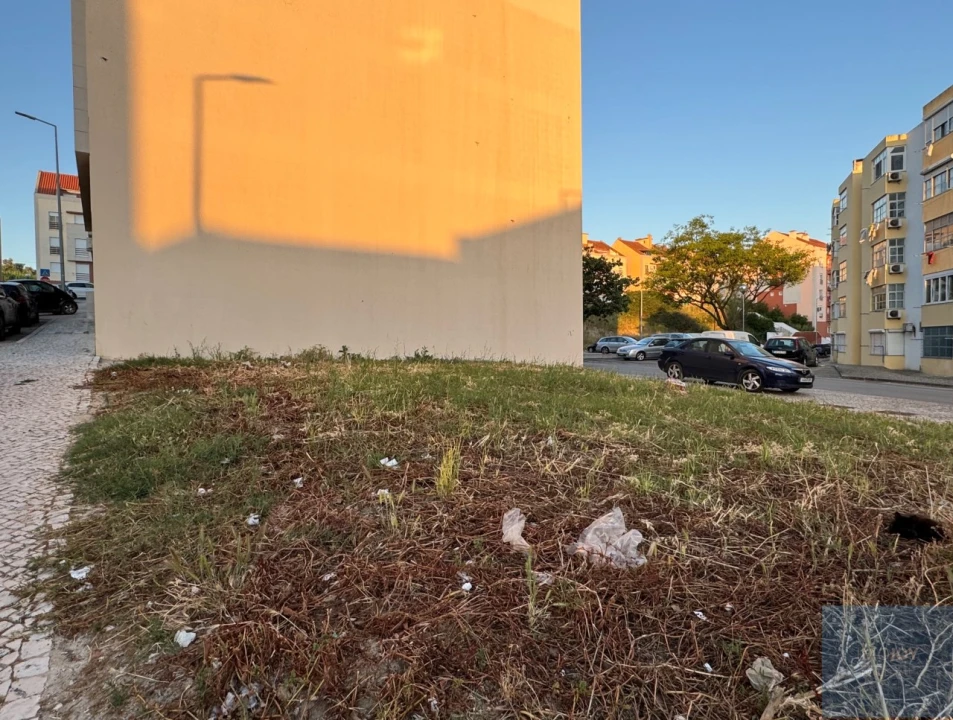 Terreno para Venda em Moita Foto 2