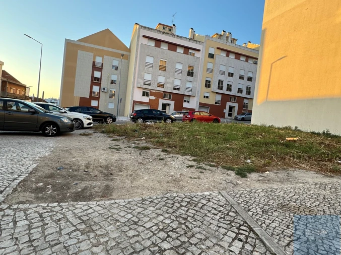 Terreno para Venda em Moita Foto 8