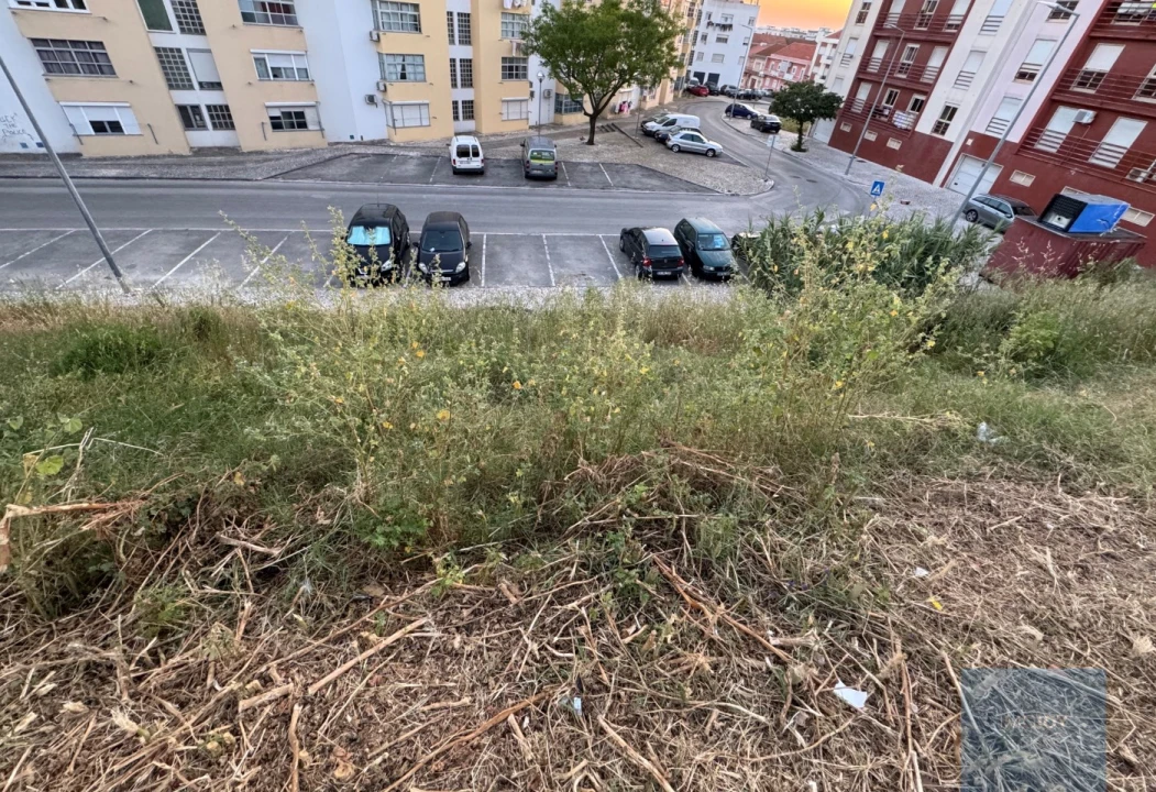 Terreno para Venda em Moita Foto 7